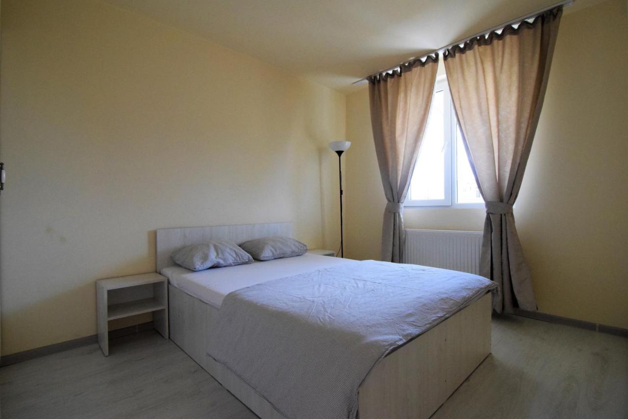Ferienwohnung Gara De Nord - Resedinta Lui Calin Bukarest Exterior foto