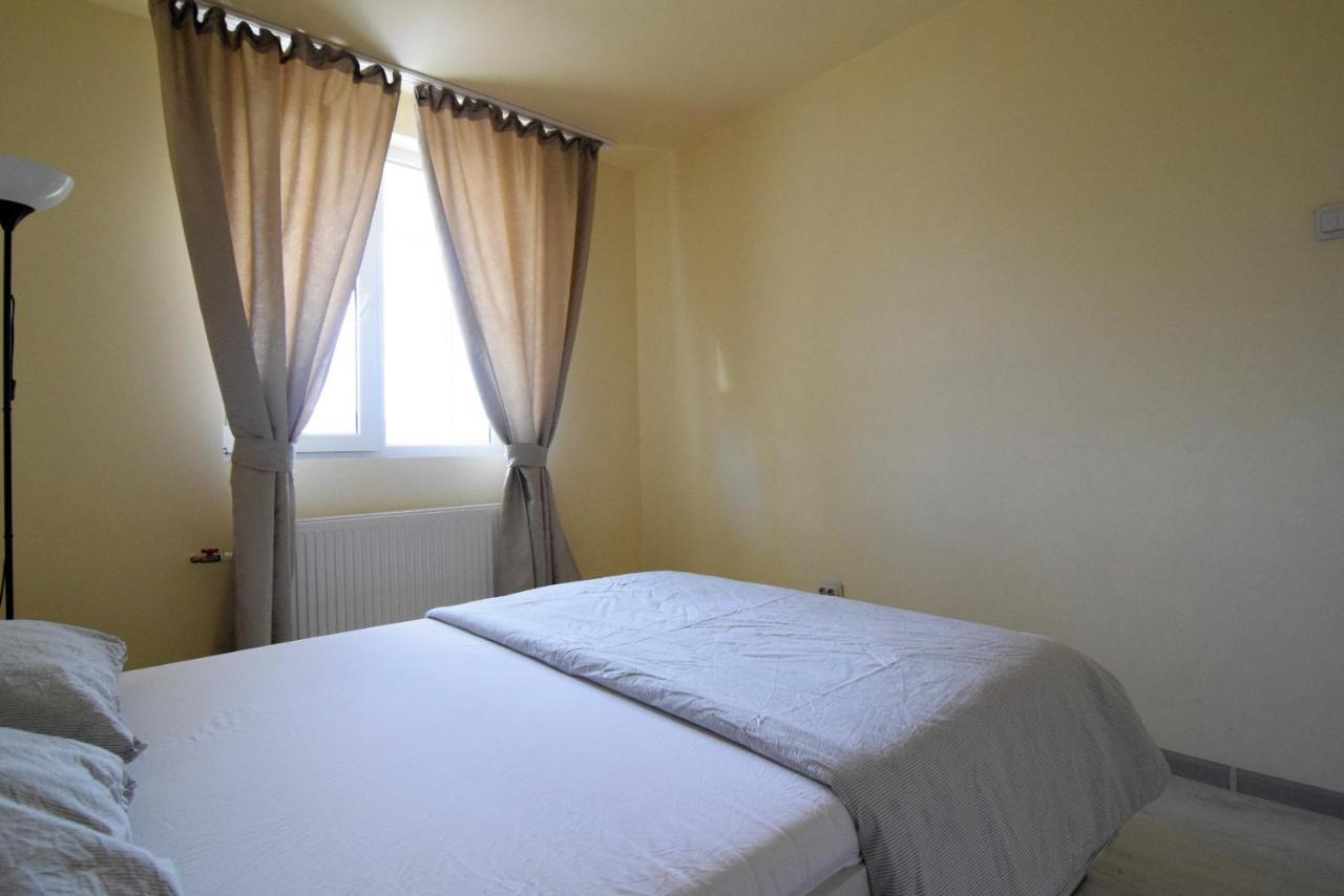 Ferienwohnung Gara De Nord - Resedinta Lui Calin Bukarest Exterior foto